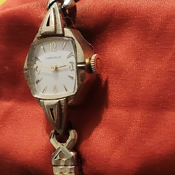 Vintage 50s or 60 Caravelle ladies watch - Picture 2 of 7